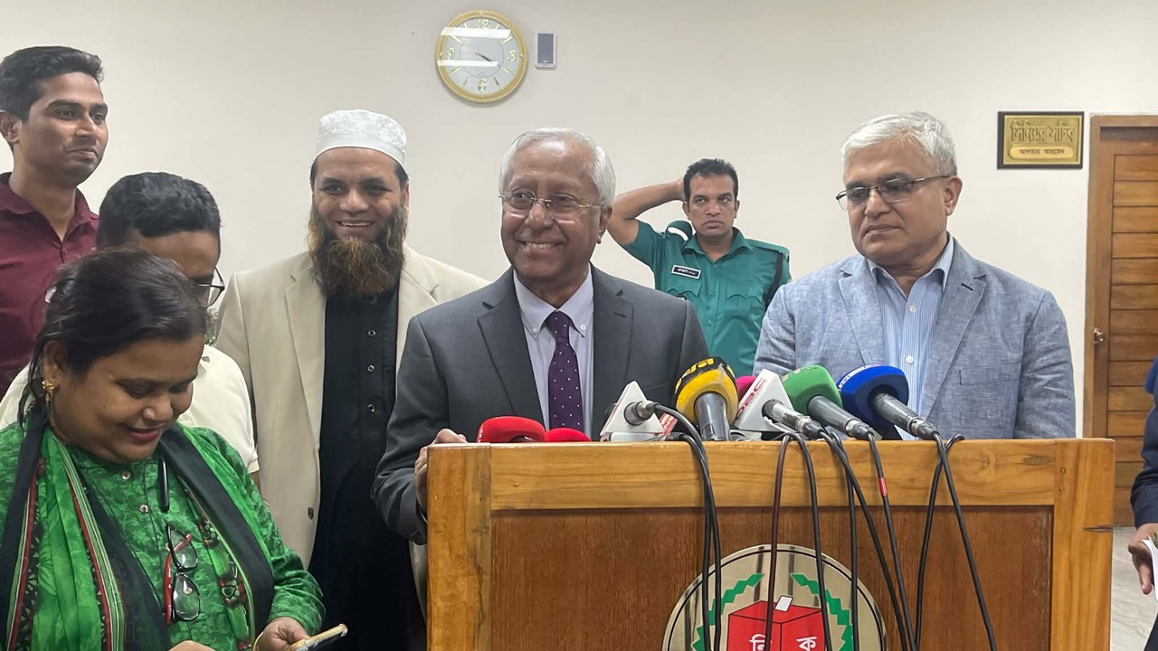 মাত্র ১৩ ঘণ্টায় দেশে তিনবার ভূমিকম্প